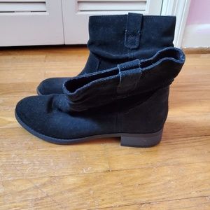 NWOT AEO black faux seude slouch booties